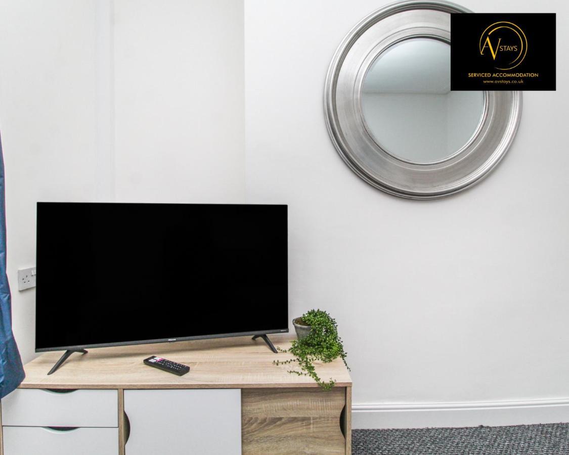 Modern House By Av Stays Short Lets & Serviced Accommodation St Helens St Helens  Eksteriør billede